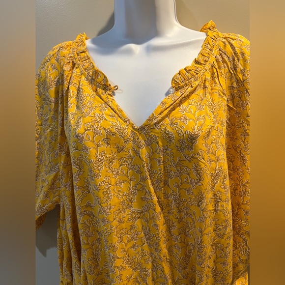 Old Navy Puff Sleeve Floral Cotton Top - Picture 3 of 4